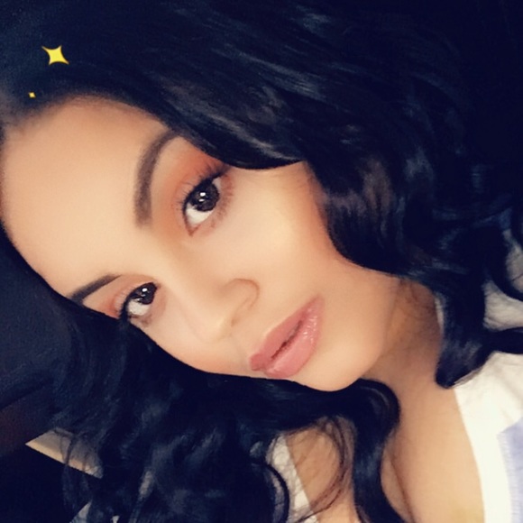 Meet your Posher, Ashley - Picture 1 of 1